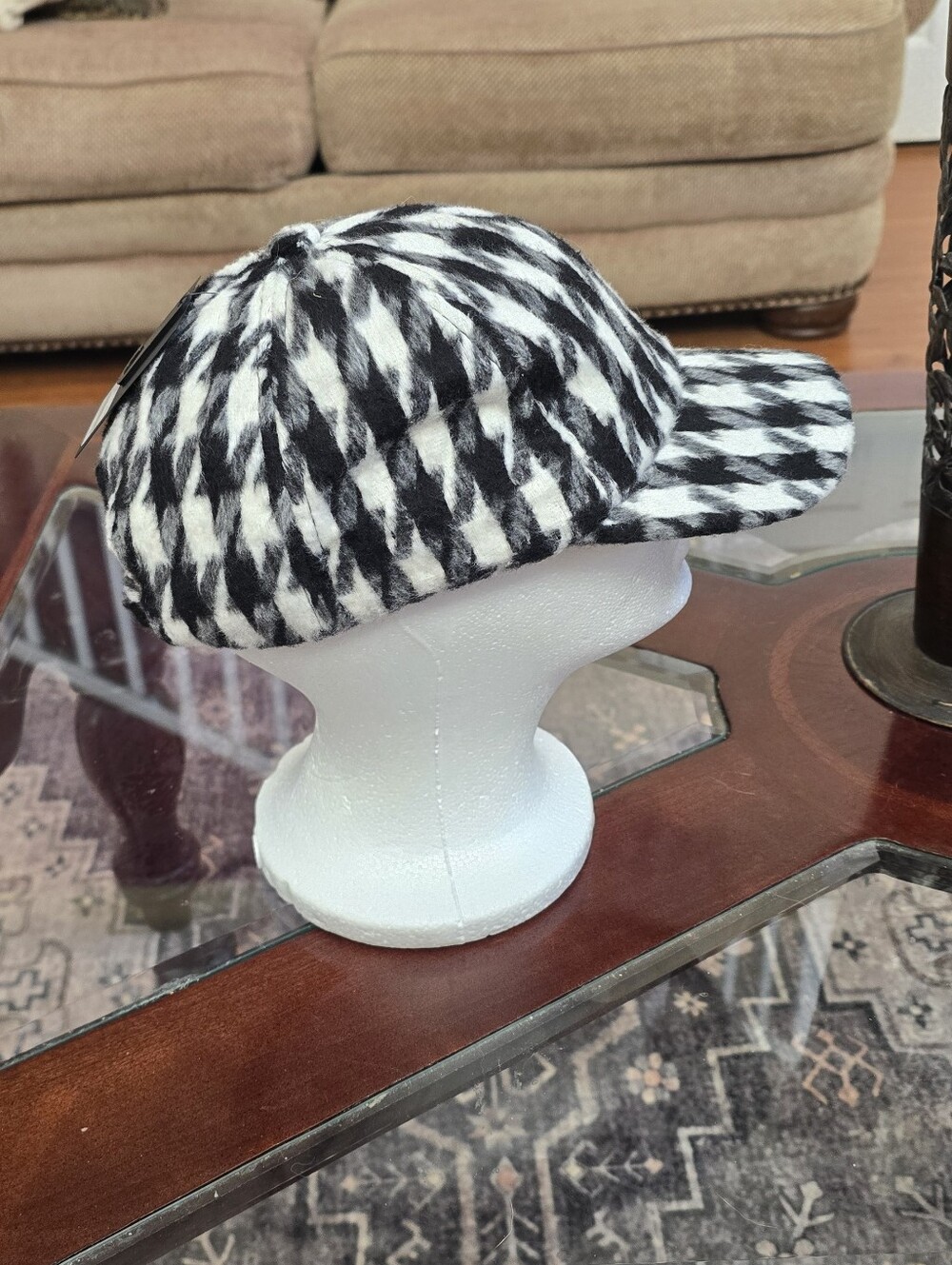 Forever 21 Black & White Houndstooth Baseball Cap - Picture 4 of 8